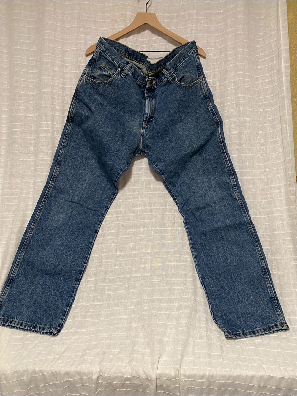 Wrangler Men's Straight Jeans in Denim Blue